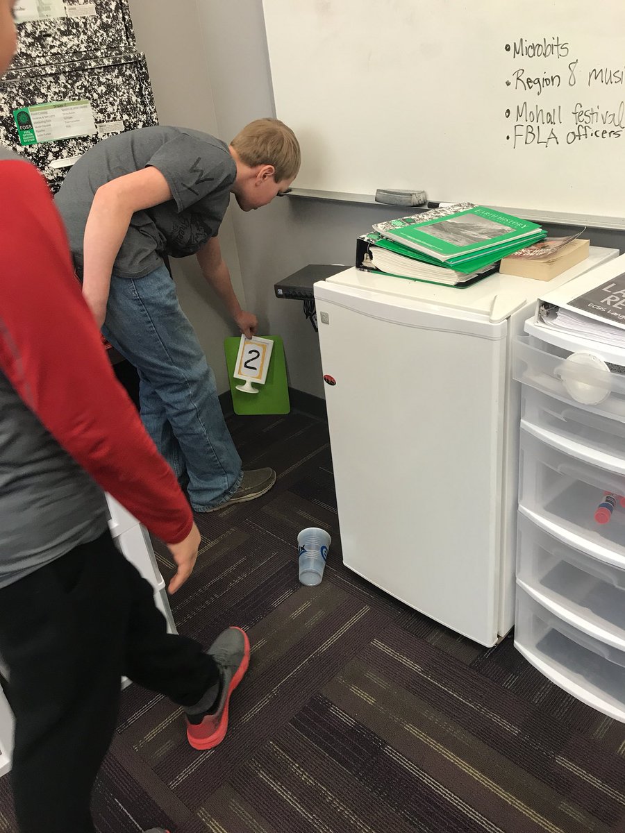 mal_fleck's tweet photo. #Minigolf course in #7math today to practice angles...looks like chaos, but lots of learning! 🤓⛳️ #edchat #KidsDeserveIt #tlap #iteachmath #iteachmiddle #tlc161 https://t.co/RvKFUOYjFz