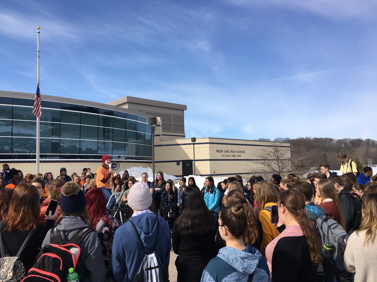 ProjctIRemember's tweet photo. Thank you to everyone who participated in #NationalSchoolWalkoutDay at PLHS and around the nation!  We are change. https://t.co/jgBspsbKHz