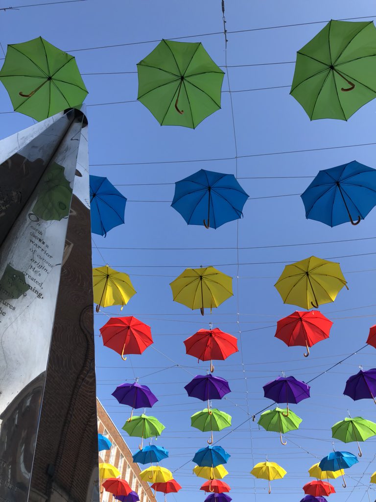 DeanoDeansilvo's tweet photo. @tweetinexeter umbrella photo competition #SpringinExeter #highst #exeter #exeterriddle looking for shade on #sunnyfriday https://t.co/Qj4GYBy2qI