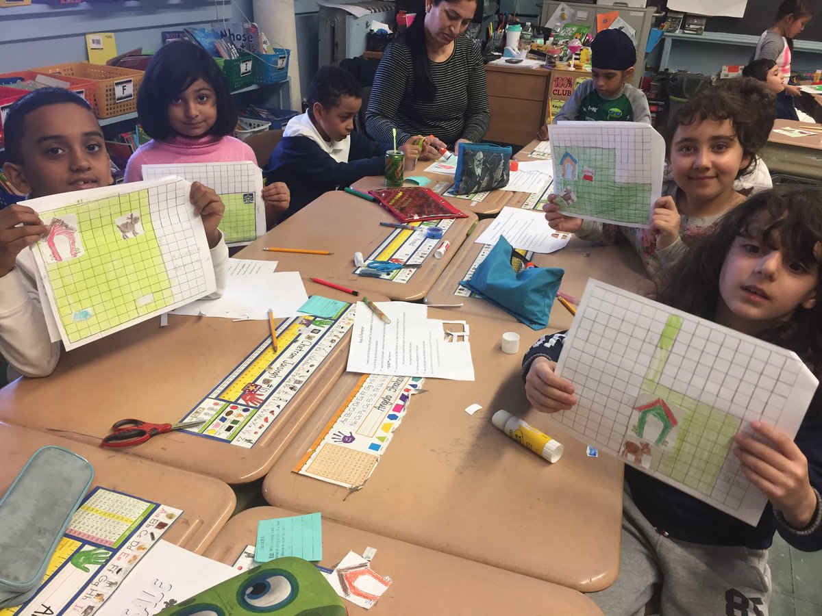 2ndGradeJKO's tweet image. Happy Area and Perimeter Day! Class 202 designed their own dog yards. They then found the area and perimeter of the yards. #areaandperimeter #mathisfun #class202 #2ndgrade @PS66JKO