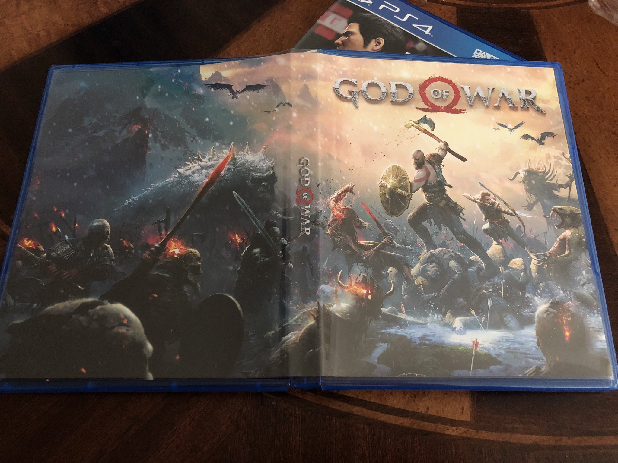 Wario64 on Twitter: "God of War reversible cover art. Didn’t know it ...