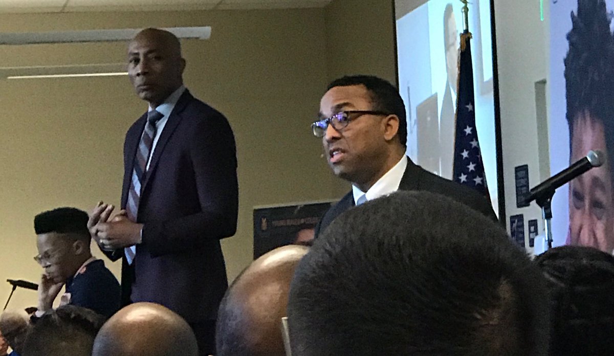 What are our expectations of men of color? What is the role of women in this process? Worthy questions posed at the CSU Men of Color Forum at CSU Bakersfield this morning convened by Dr. Wm Franklin &amp; Matt Smith - CSU Dominques Hills