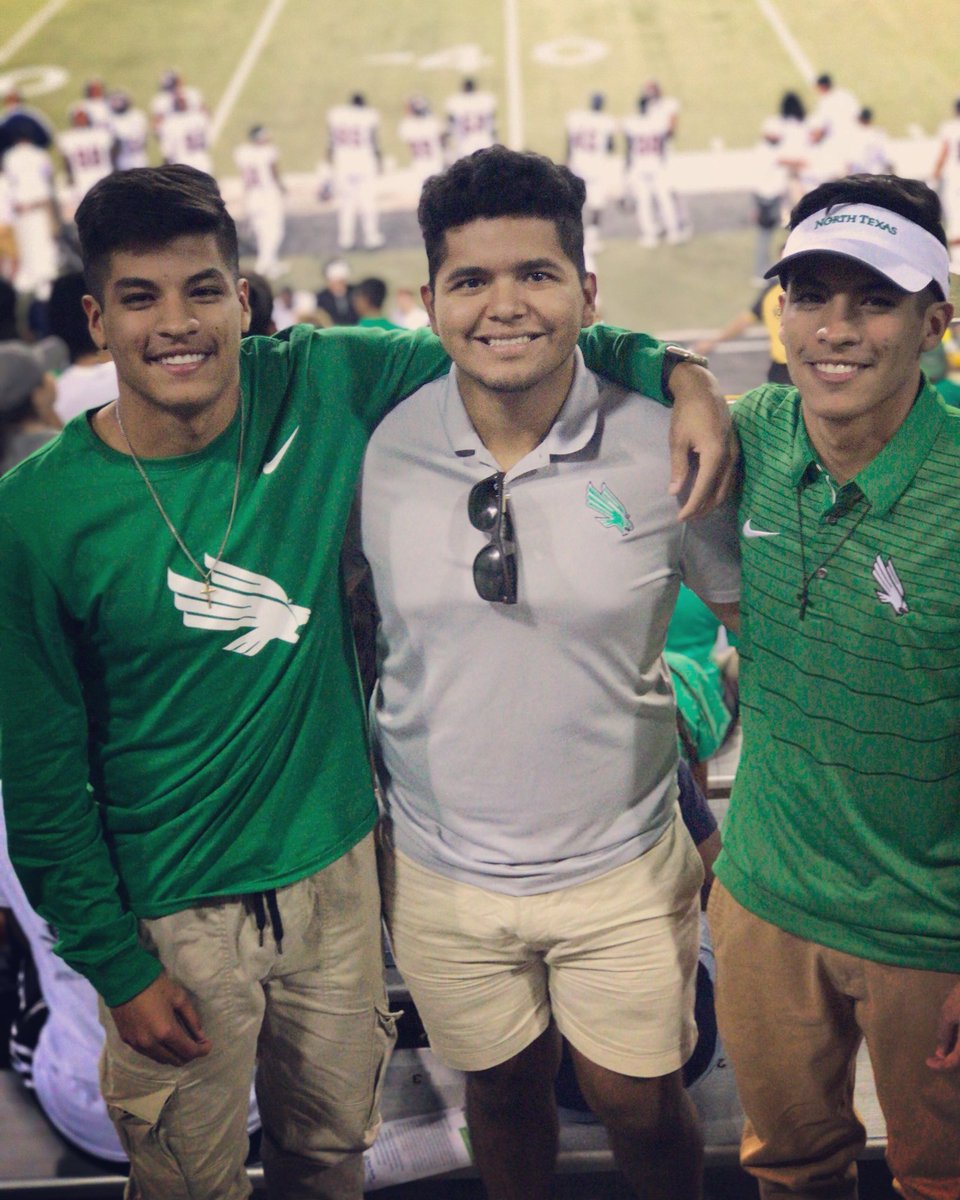 luis_diosdado9's tweet photo. Happy birthday to two of the people in my life that I know will always be by my side til the day I die! @mark_robles6 @michael4robles https://t.co/ugg34DRUVE