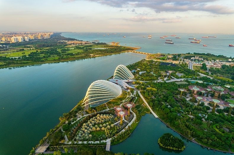 Linescape's tweet photo. Singapore Maritime Week focuses on Connectivity + Innovation to disrupt current business models and drive growth in ocean shipping industry. https://t.co/w4bawk1yi5  #linescape #linershipping https://t.co/4DbFPozfxF
