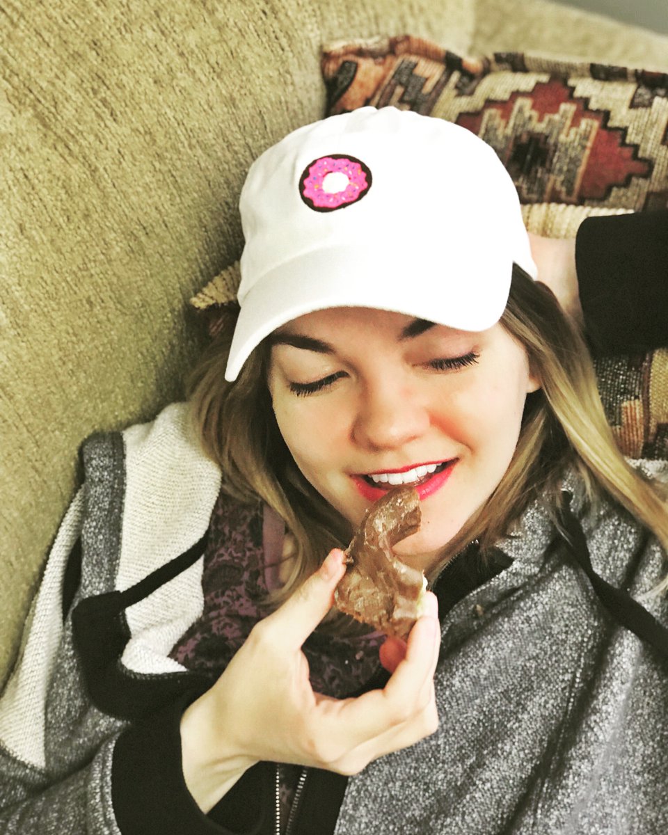 Do-nut worry! It’s Fri-YAY and we celebratin’ right! #FridayFeeling #420day