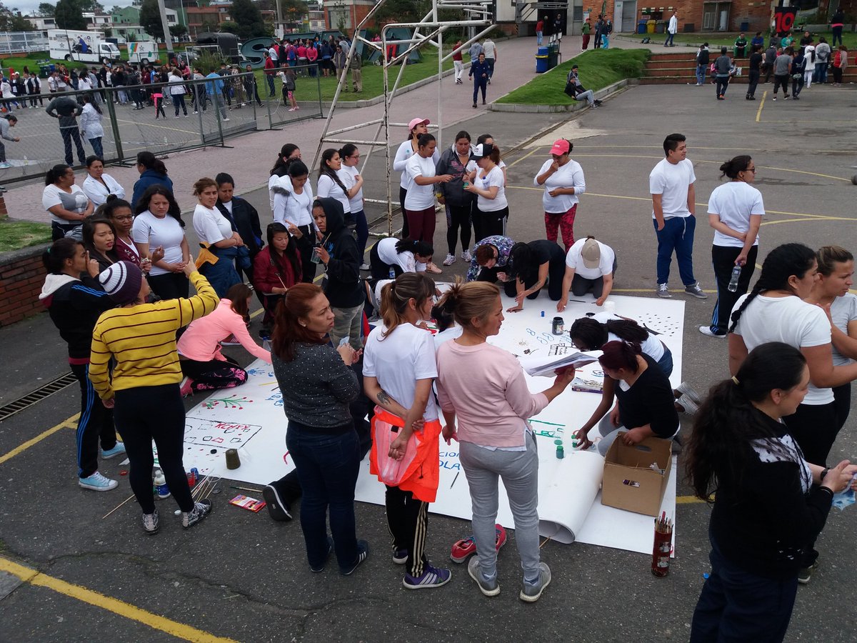 sencisomoda's tweet photo. En @SENAComunica Bienestar al Aprendiz cerró con broche de oro la jornada de inducción con un toque de recreación y mucha diversión. https://t.co/mswjbvhHSZ