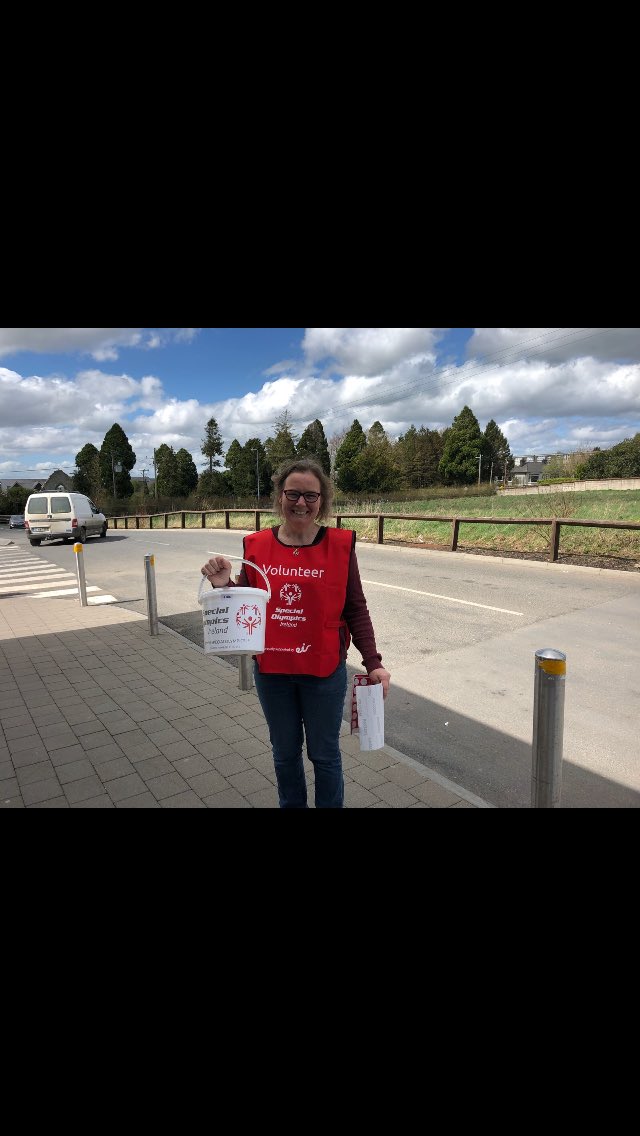 TrionaH27's tweet photo. More happy volunteers today in Kildare town @SOLeinster #NationalCollectionDay #TeamLeinster #PlayYourPart https://t.co/hgfaRH7EwY