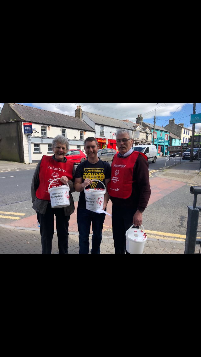 TrionaH27's tweet photo. Well done to all the volunteers today in Kildare Town @SOLeinster #PlayYourPart #NationalCollectionDay #TeamLeinster https://t.co/yChW59I8to