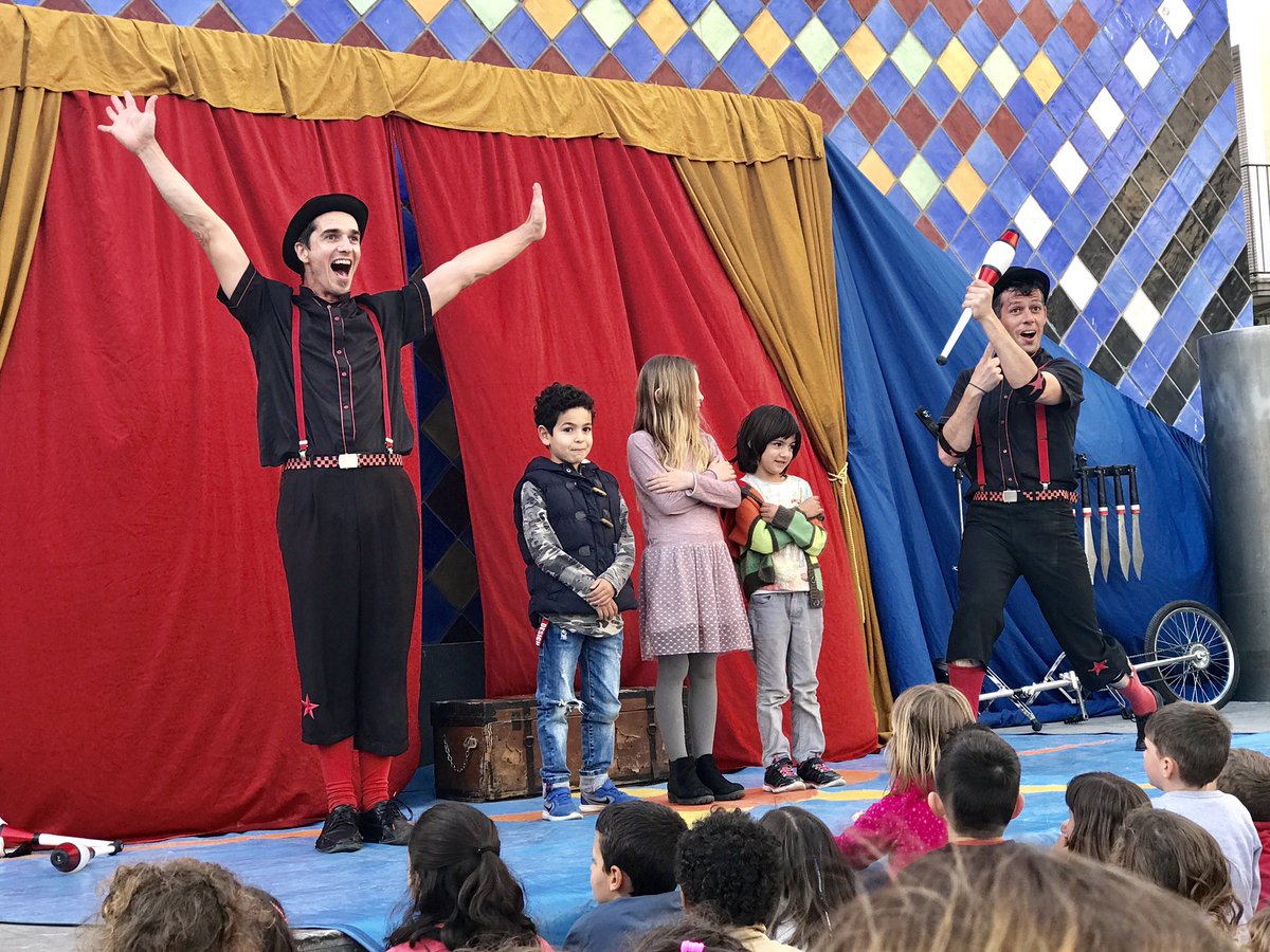 ajmalgrat's tweet photo. El circ petit amb "The CircPàtics" desperta el riure a petits i grans 

#malgratdemar #MalgrART18 https://t.co/IAZTtVKrZO