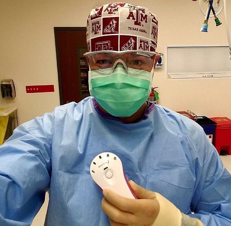 DiepFlapBreast's tweet photo. #FlashbackFriday to our first #BreastReconstruction case with @AirXpander's #AeroForm tissue expander!
No needles needed for fills! The expansion process is controlled by a hand held remote and can be performed by the patient at home. @droscarochoa https://t.co/y7r1Zt4r6K https://t.co/hHoOCA0148
