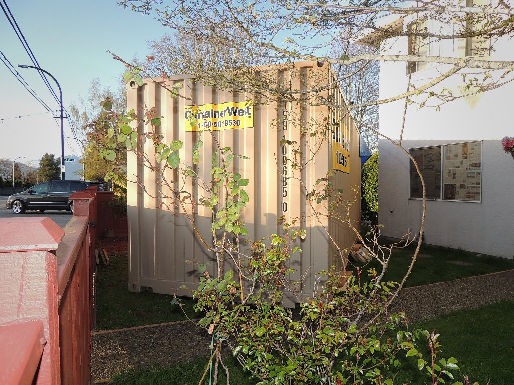 It is awesome to find our boxes almost anywhere in the city. If you see one, please take a pic and send it our way and we'll publish it - or just hashtag it #CWboxesinthecity #containerwest #containervancouver #seacansinthecity