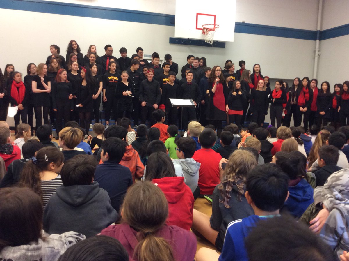 Today we welcomed the WVSS Concert 
Band and Concert Choir to @RidgeviewDragon !   @JBWDaudlin and @sefulton