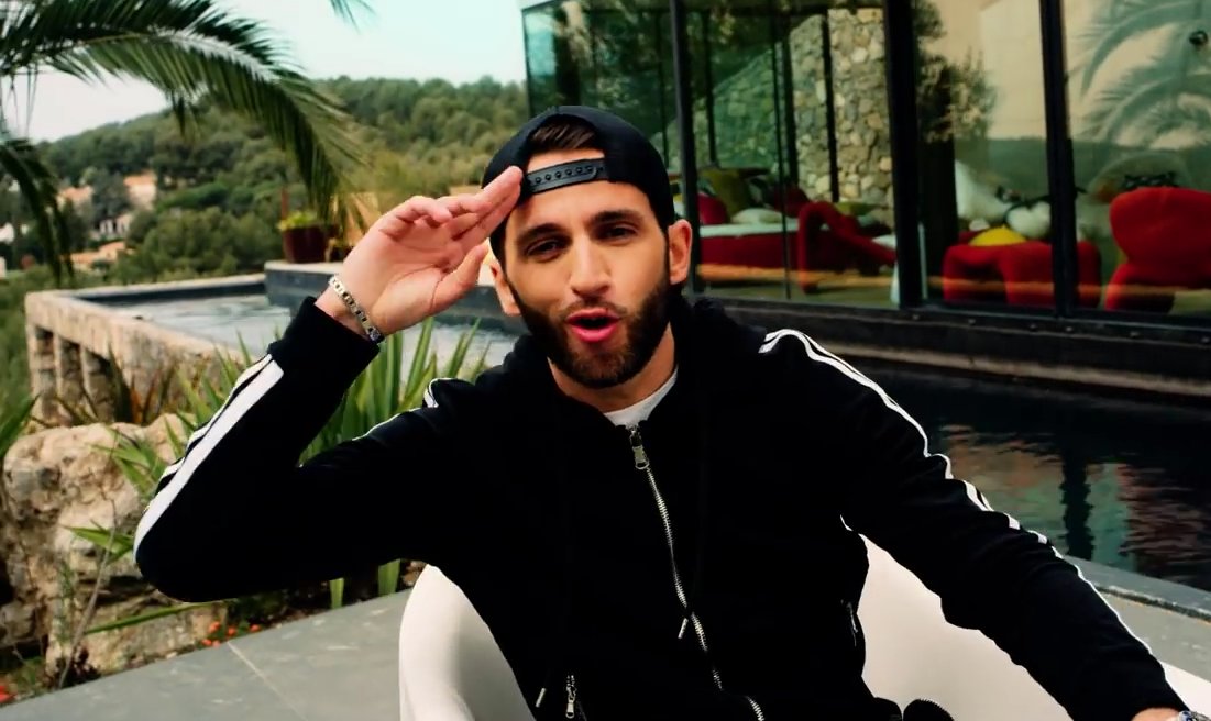 Charlen15424639's tweet photo. Le nouveau clip "désabonné" de ridsa et disponible le lien juste ici 👉https://t.co/6Si3h6RGid🎤📹 https://t.co/AdNXxkqD8M