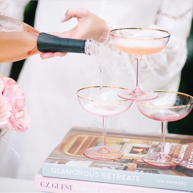 cazstapley's tweet photo. You Know What Rhymes with Friday........
PROSECCO!!! 🍾 Hope you all have a great weekend. Keep #Hustling
#RaisingDiamonds #VA #VirtualAssistant #FemaleEntrepreneurs https://t.co/QMEZE7yrKE