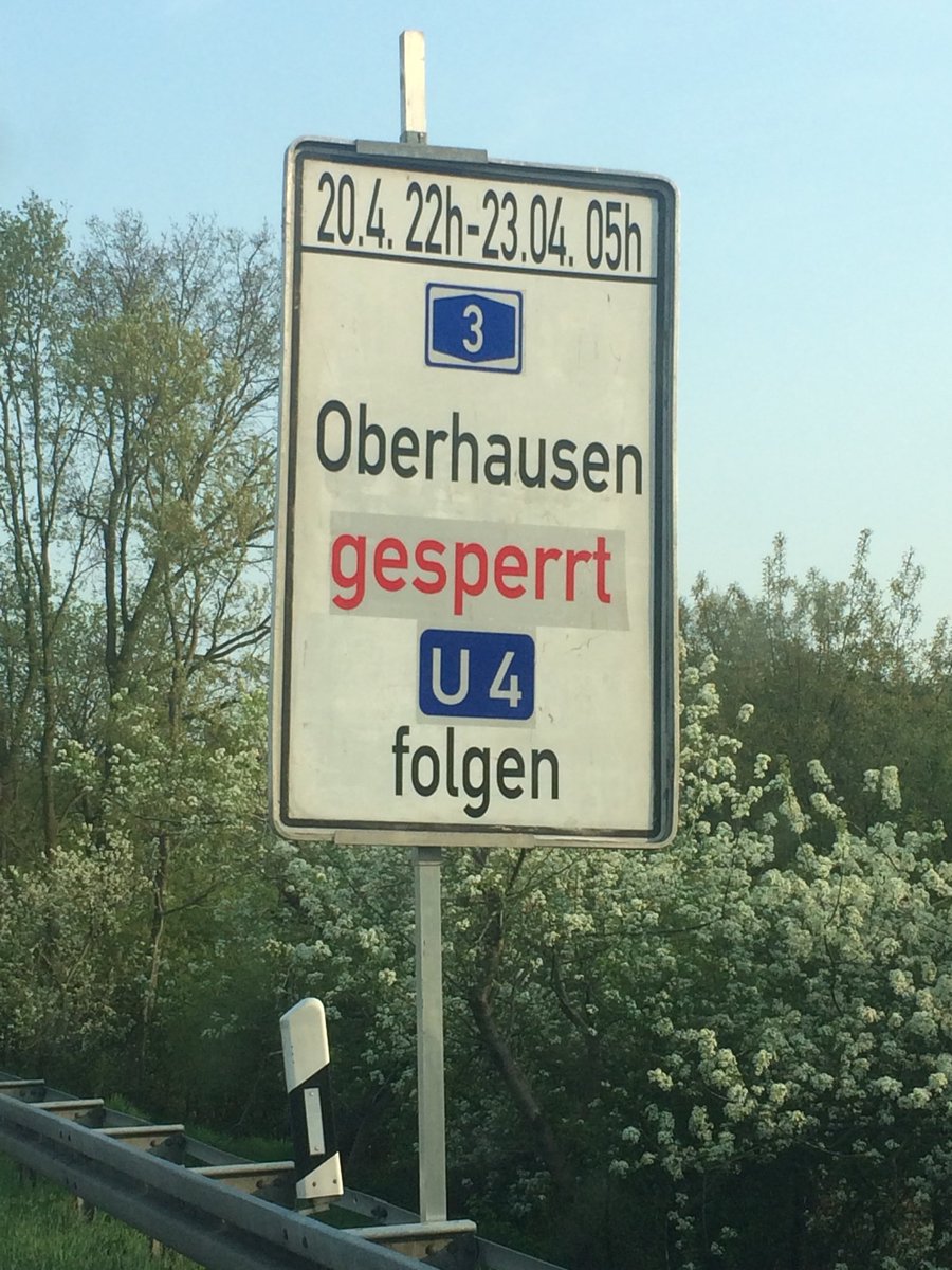 WIS_JanvA's tweet image. #afsluiting A3 bij Elten (Dld). Bent U chauffeur die vanavond of dit weekend naar Duitsland moet let dan op! De omleiding kan niet door vrachtwagens gevolgd worden ivm rijverbod in Elten aan de ene kant en verbod voor boven de 5,4 ton in Beek NL. #retweet dit naar collega’s