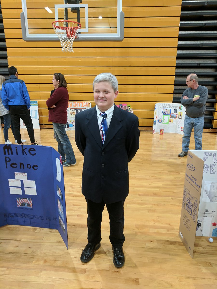 McCordsvilleES's tweet photo. Famous Hoosier Interactive Wax Museum! What a great way to learn! #indianahistory @mvcsc_district @Dr_ShaneRobbins https://t.co/ewVG8g5mJr