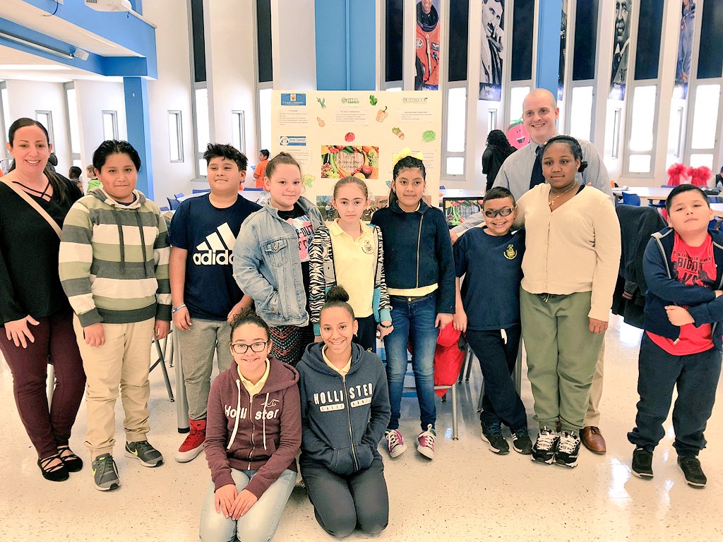 THEPubSchool13's tweet photo. Team 13 at the Garden Summit this morning! It’s not only about what and how you grow...it’s also about what you do with what you produce!Authentic Learning = Audience &amp; Purpose = Social Emotional Learning = Social Enterprisers! Love this school, love our gardens!@KristineGarlisi https://t.co/lvI6LsQgEa