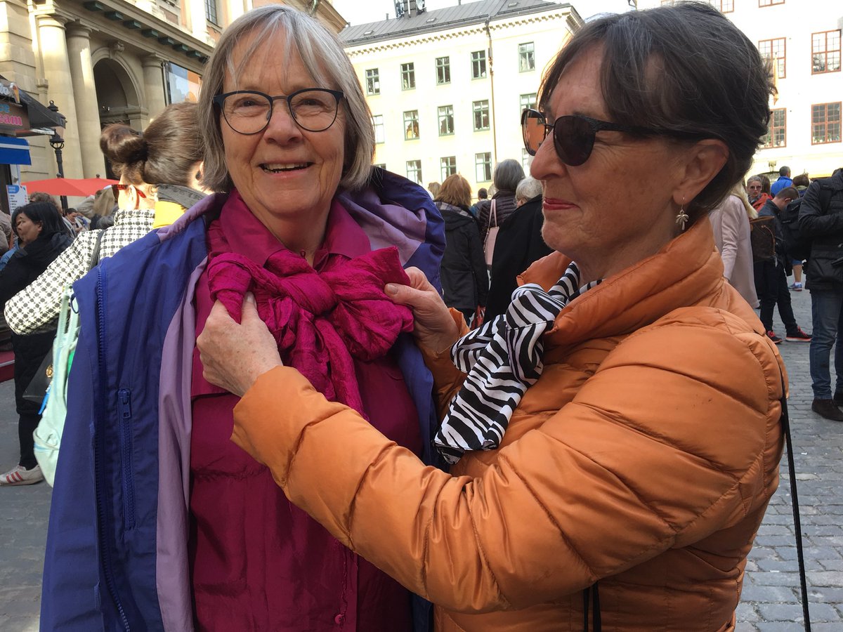 FilippaBergin's tweet photo. You and me sis #knytblusfoersara https://t.co/CT3MiydVAt