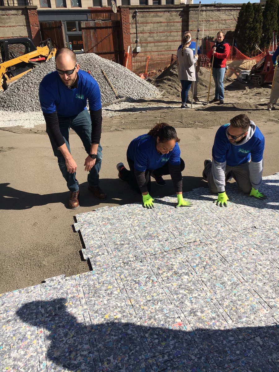 USGKimberly's tweet photo. #ServiceDay2018 #USGreentech @USGSports @USGStephen @USGAndrew @USGAdam @USGValerie #TheMotzGroup Giving the kids a new field and playground. https://t.co/6y2LiDNnH6