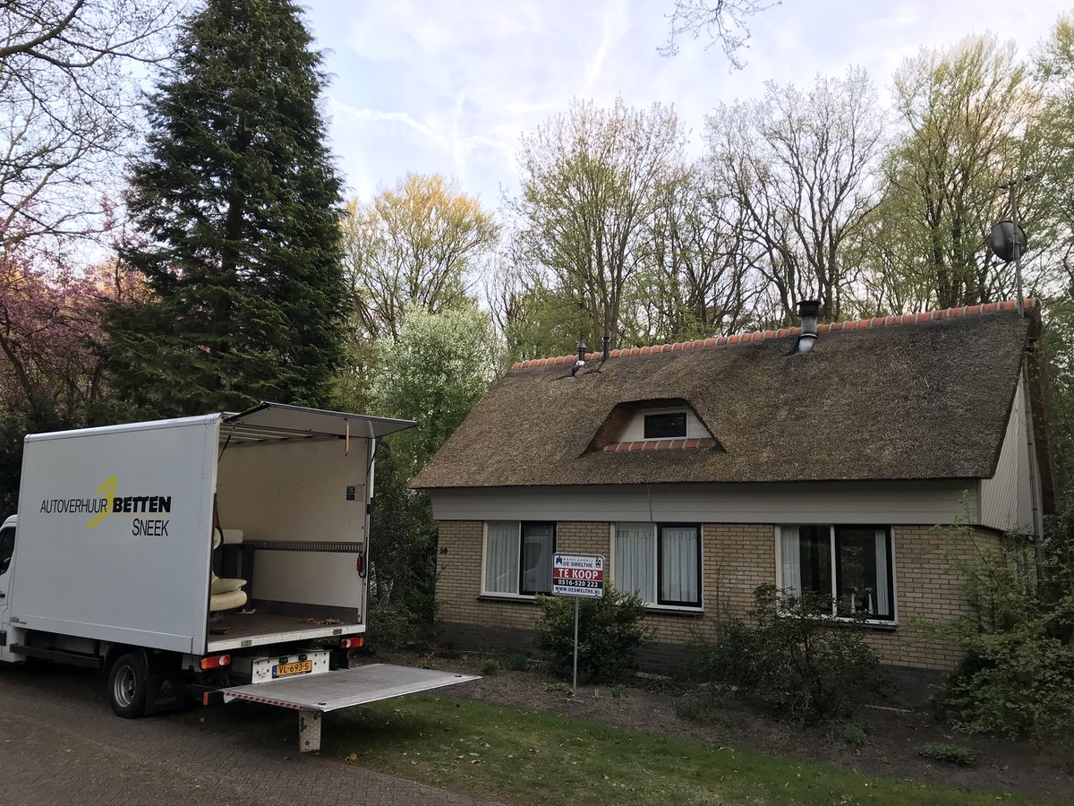syds34's tweet photo. Van het bos 🌲naar het strand 🏖Erkende verhuizers deel XVII 
Vaarwel pannekoekhuske 🏠#Appelscha #Julianadorp https://t.co/P4nxZyqjJG