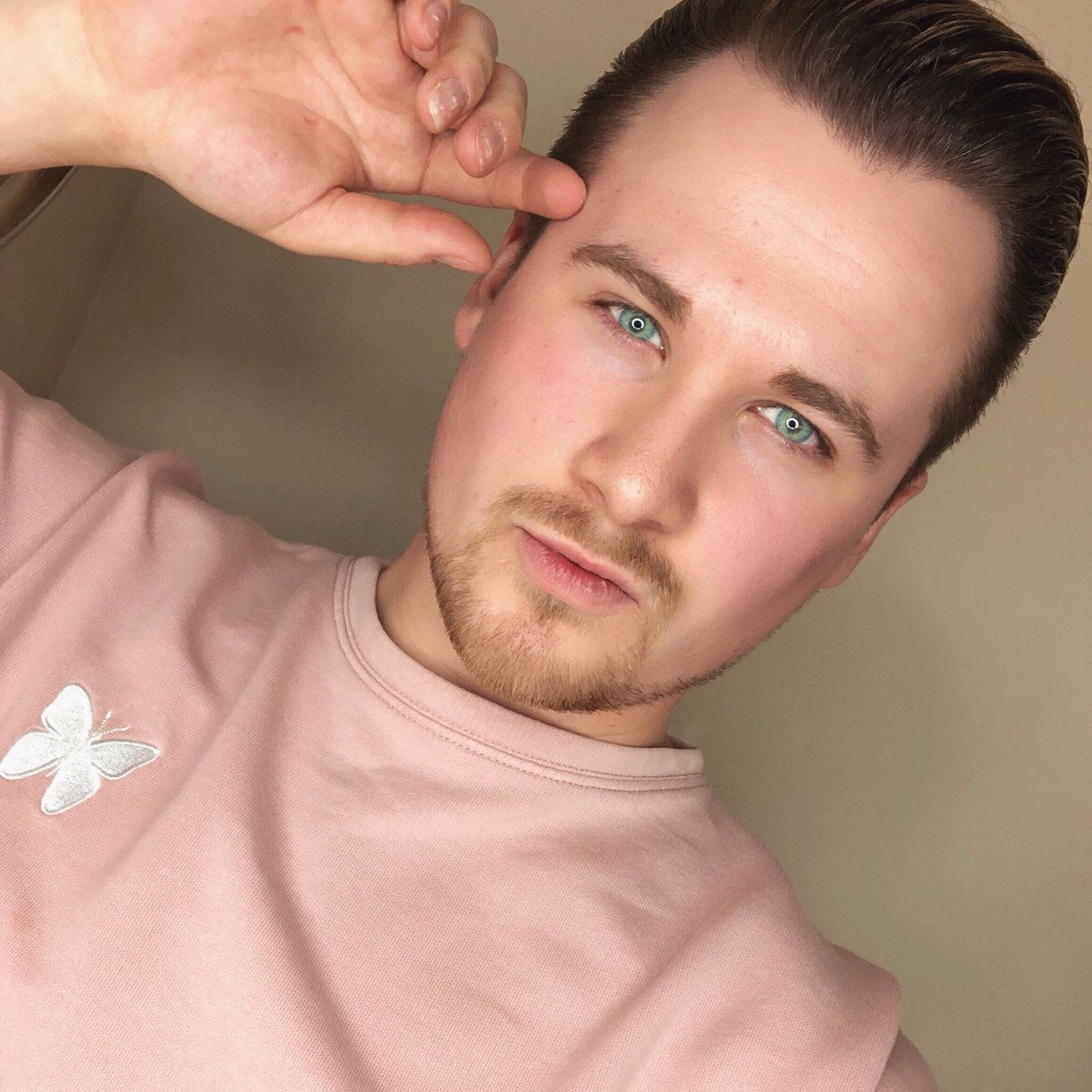 GlennReviews's tweet photo. NEW VIDEO NOW LIVE 🚨 
Reviewing the ColorCL Siesta Aqua contact lenses 👀

Don’t forget to #subscribe 💯

Watch now 👇🏼
https://t.co/H76i4cXqun

#contactlens #coloredcontacts #colorcl #solotica #youtube #cosmetics https://t.co/QfZYeg35bn