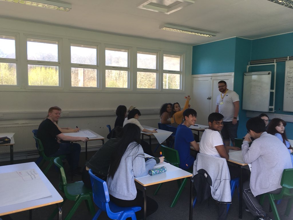 misswaldronPE's tweet image. Revision has started! It’s a beautiful afternoon @ACADEMYSTNICKS #revisionweekend #outdooreducation