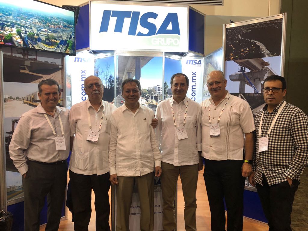 anippac's tweet photo. El @ingcpoon Director General de Carreteras de la SCT con #ITISA en el V Seminario Internacional de Puentes organizado por la @Amivtac_Nal https://t.co/QN6iv2ZXur