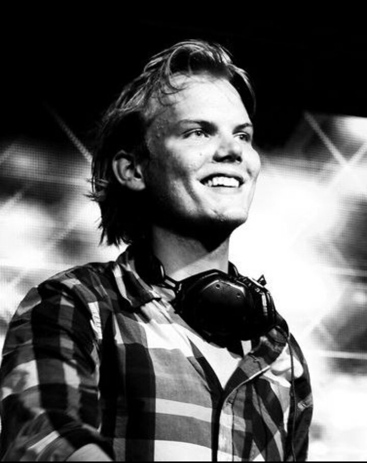 iAlekhyaDas's tweet photo. I'm shocked! I was listening to Level an hour ago. Life is so short when you think about it, anything can happen at any time

RIP Avicii.. https://t.co/0SPOPmFQGJ