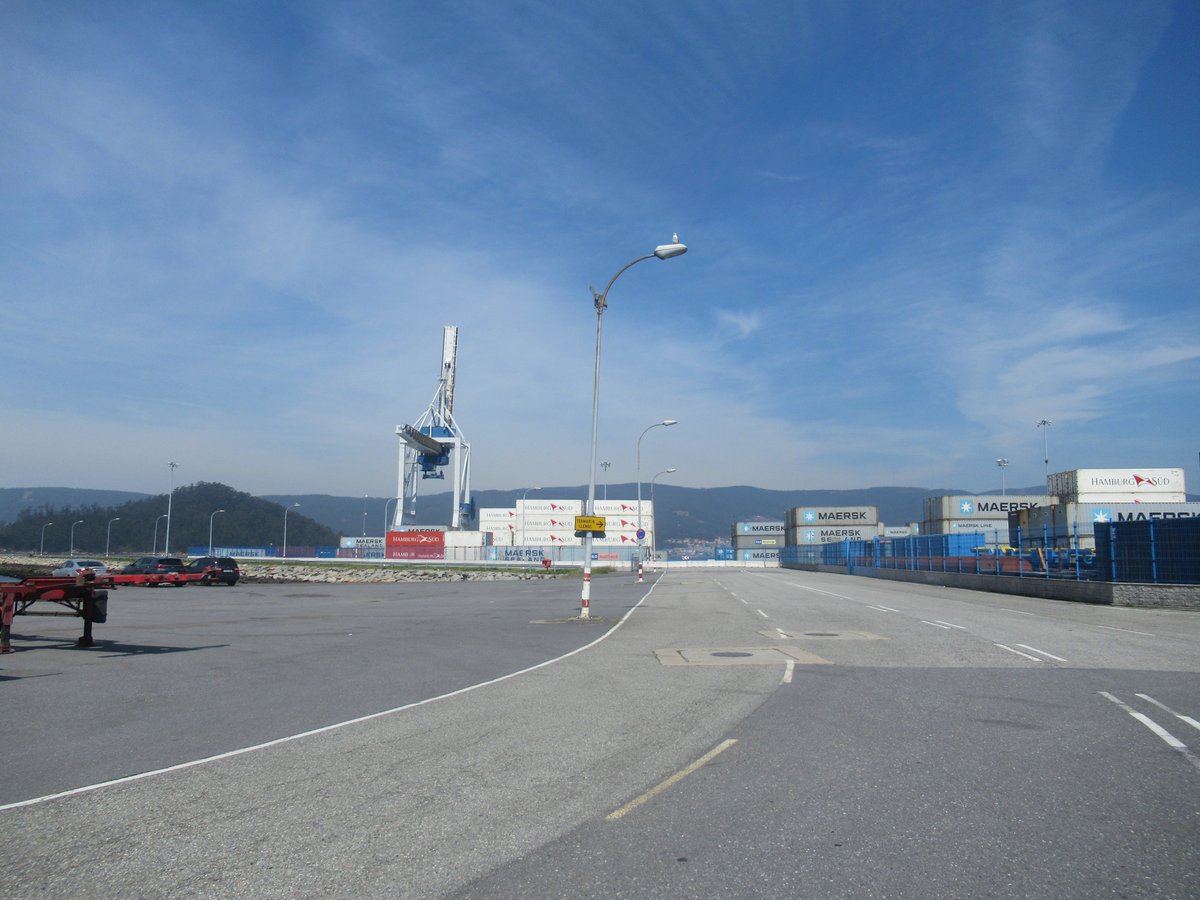LanzaderaPonte's tweet photo. Este jueves en la II Lanzadera de #Pontevedra hemos puesto rumbo al #PuertoDeMarín para intermediar algunas de las grandes e importantes empresas que allí se encuentran. 😀
¡Todos los detalles de esta y otras #intermediaciones en nuestro #blog! 😉🚀
https://t.co/162Te4SXXW https://t.co/c3uSFvEwNJ