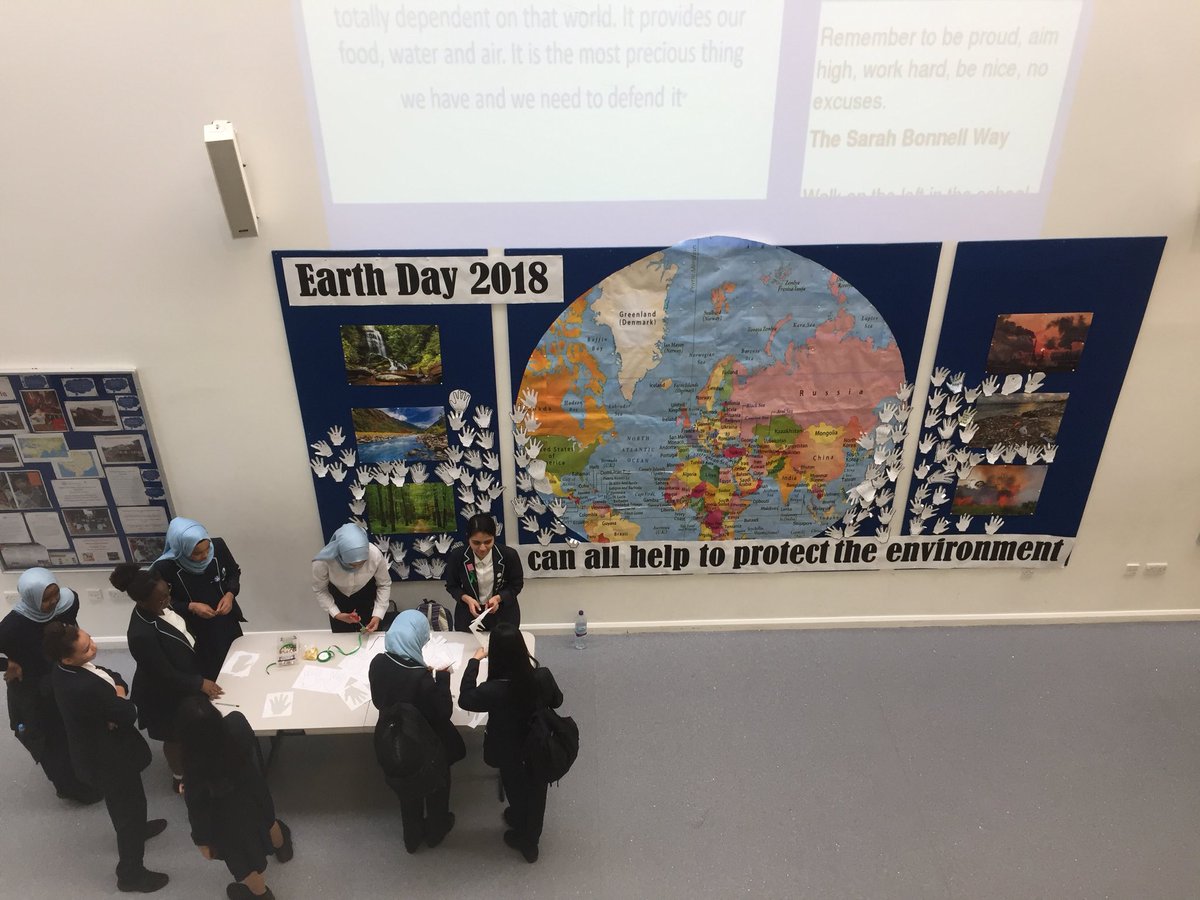 Miss__Metcalfe's tweet photo. Incredibly proud of @SBonnellSchool geog leaders this week for promoting and raising awareness for #EarthDay18 #Earthdayeveryday @WWF https://t.co/oYiQQhbYon