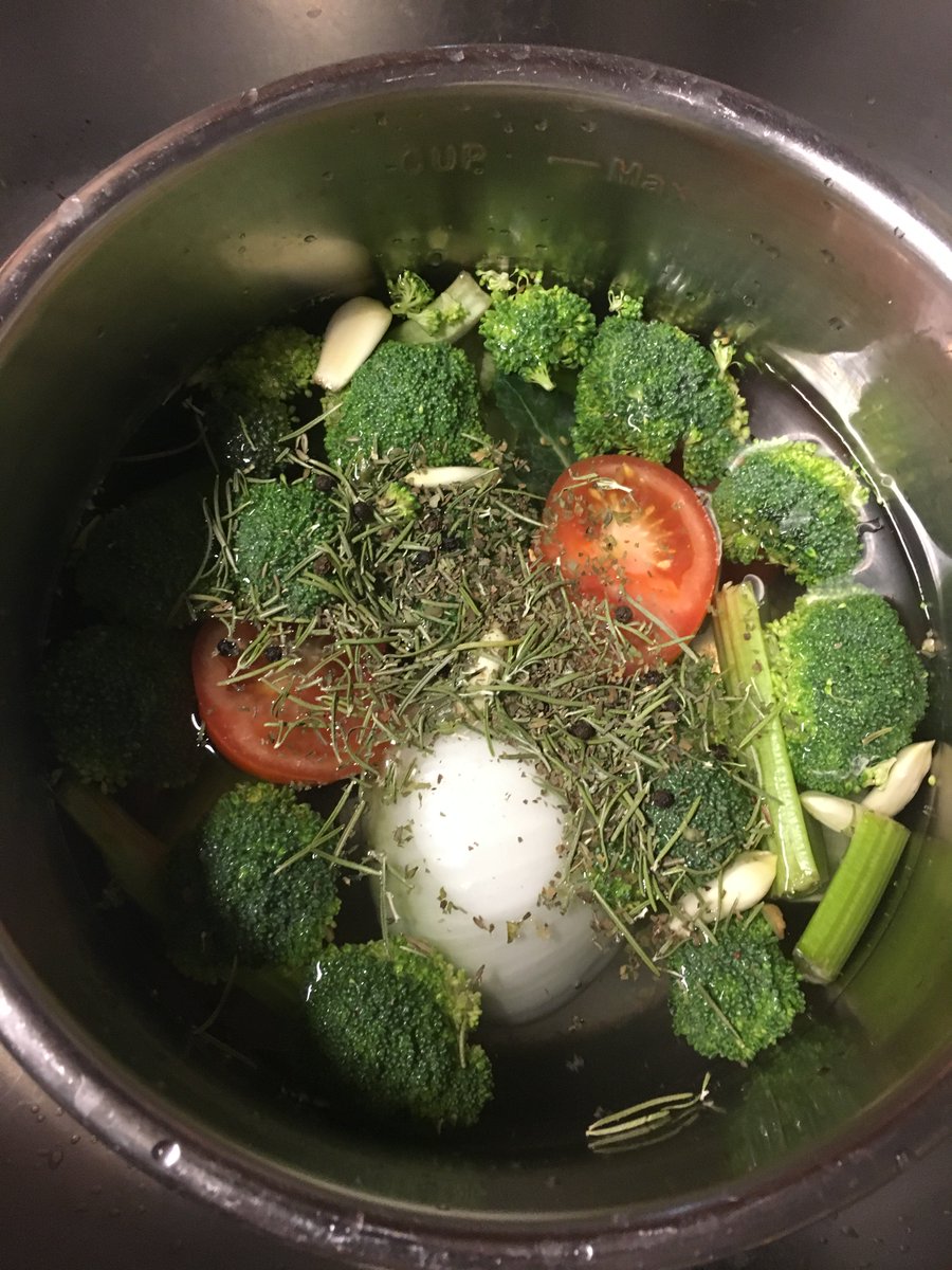 AngelaLanderos2's tweet photo. Making more #vegetablebroth for the week. This is a part of my #food #fastingprotocol I use everyday! I also make #bonebroth to drink as well and its the main source of #protein or animal #fat for my day. Good for a #pegan like me! #paleovegan #veganpaleo https://t.co/8rxt23Vnyt