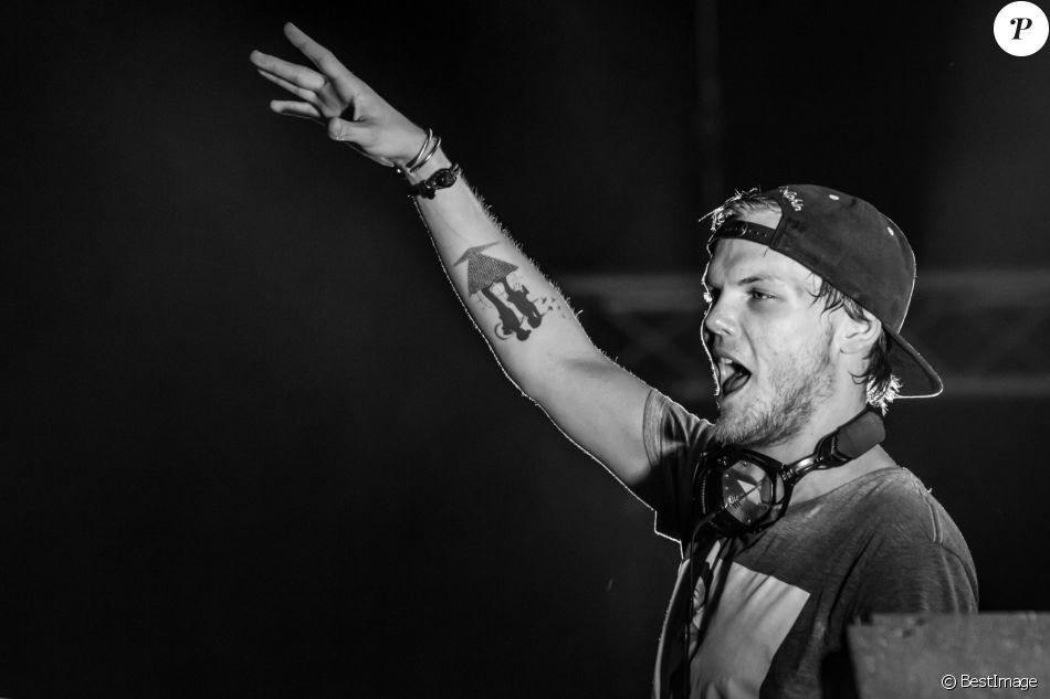 athos067's tweet photo. Je m'attendais à tout, sauf à ça... Merci de nous avoir fait tant danser, RIP Avicii... https://t.co/XRz7bF62BW