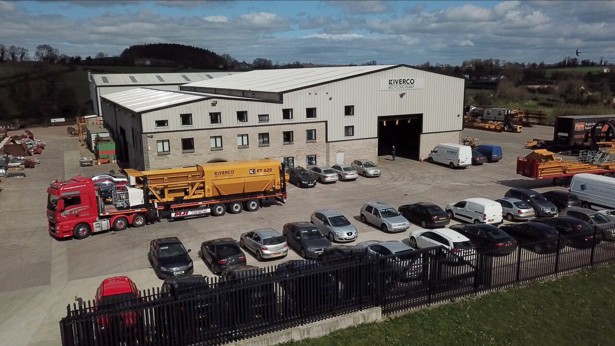 devlinmediaNI's tweet photo. It's a busy Friday with the FT620 leaving the factory @kiverco https://t.co/zeLwbRmUpn