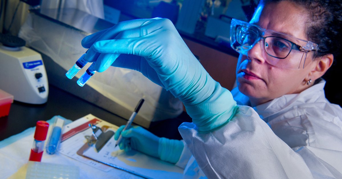 CDCgov's tweet photo. Applications for CDC’s Laboratory Leadership Service (LLS) are now open! Apply for the LLS Class of 2019 to become a #LaboratoryLeader and impact public health. https://t.co/n26a1HpWiH https://t.co/aQF2hw7Rsi