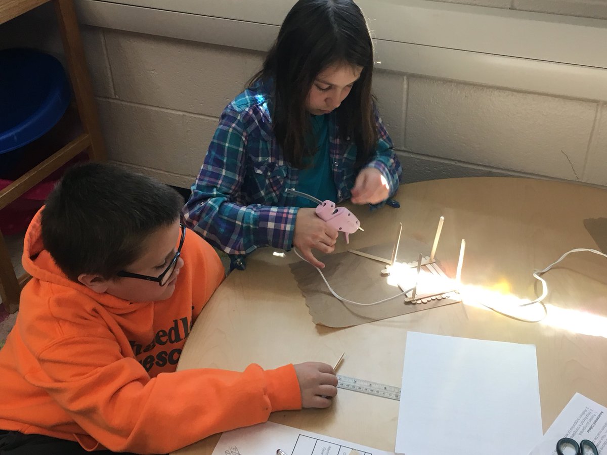 StephKlineTeach's tweet photo. Day 2 of platform designs.  Who will stay on budget?  Who will make the strongest platform?  Time will tell. #EastHighLeaders https://t.co/jLzuNzfyOF