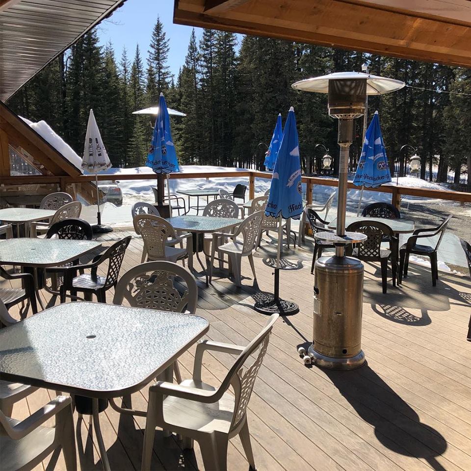 TheBavInn's tweet photo. Patio season!! Finally coming to a restaurant near you! #braggcreekdining #outdoordining #getlostwinter https://t.co/HPELMRFJ2x