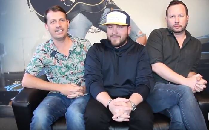 98WSIX's tweet photo. Find out who has a one way ticket to sassy city on the latest @TigeAndDaniel #TinyCouchInterview w/ @m10penny
https://t.co/kh93mp1GOE https://t.co/NiV2ucZdvs