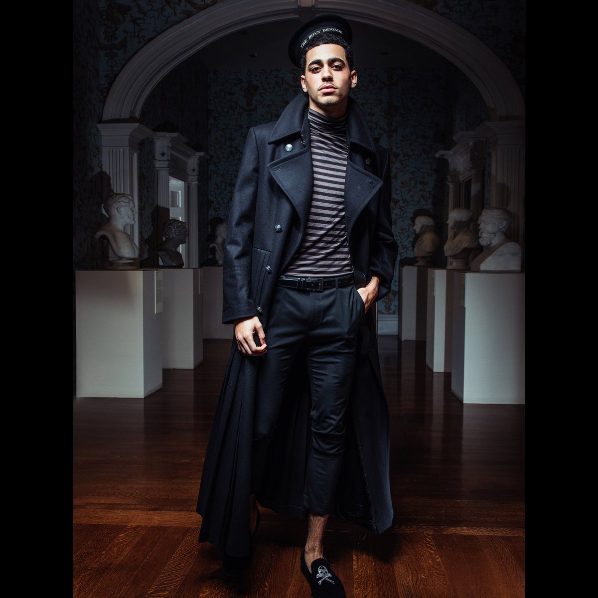 evolution1645's tweet image. John Bartlett Runway Men’s Black Wool Coat #Fall2000 @1stdibs #photograph @annettenavarro #fashioneditorial @PatternIndy #johnbartlett #menswear #carewtower #Cincinnati #1stdibs #NYC