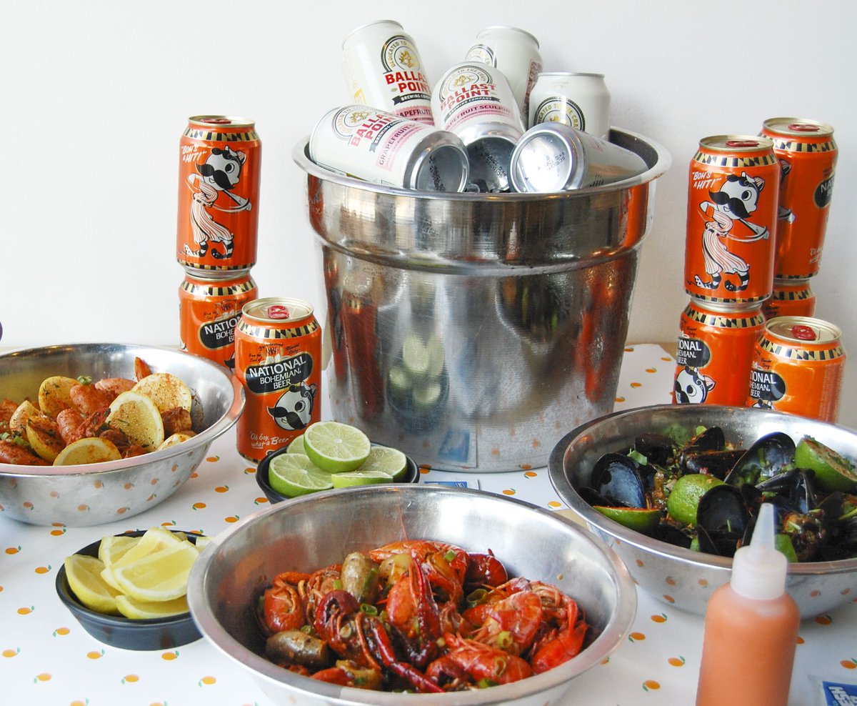 Momofuku is opening a new patio with alcoholic slushies, Natty Boh drafts, and seafood by the pound dc.eater.com/2018/4/20/1726…