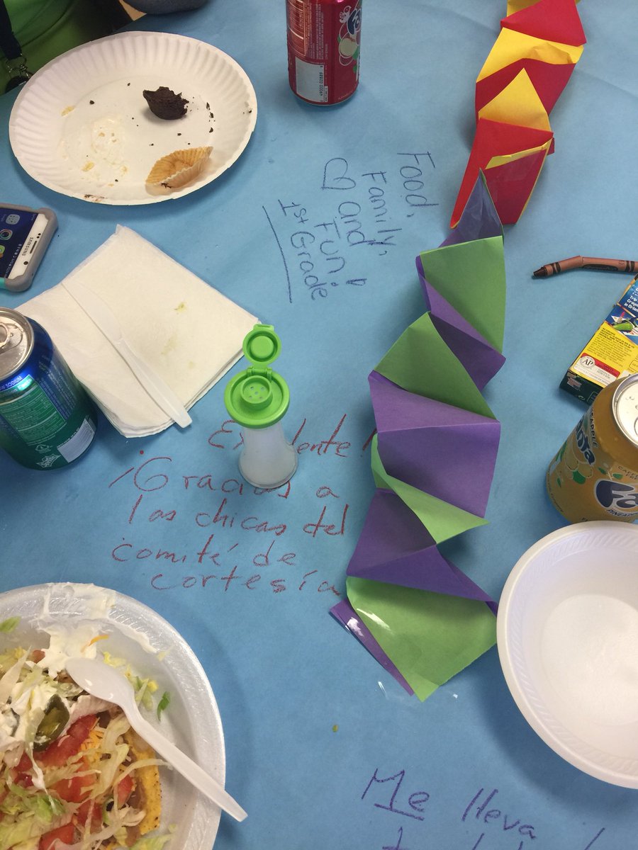bgsoria15's tweet photo. Cool moments at the FME potluck! #tostada #FMEPride https://t.co/2tgW6Fb6xK