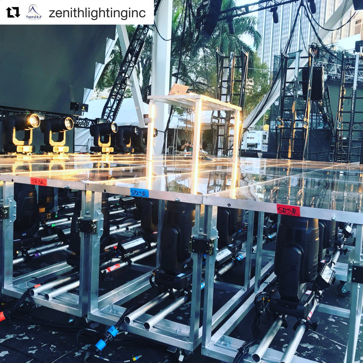 TheRobeWay's tweet photo. #FestivalFriday in beautiful #Miami at the #UltraMusicFest with #designer Ben Coker & his custom floor package #lightingdesign for the #VirtualSelfTour with @Robelighting #MegaPointe from @Zenith_Lighting. #therobeway #robelighting #robeintherig #robeontour #zenithlighting https://t.co/7hZtgnOIBP
