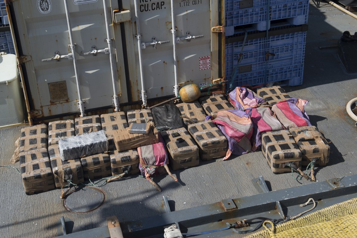 CJOC_COIC's tweet photo. Latest news from #OpCARIBBE: Three drug busts in two weeks, with over 2 tonnes of cocaine seized and ~845 kg of cocaine disrupted! 

Bravo Zulu to the sailors onboard #HMCSWhitehorse and #HMCSEdmonton

Read more: https://t.co/H75k6qBOW8 https://t.co/emKTYO9gqe
