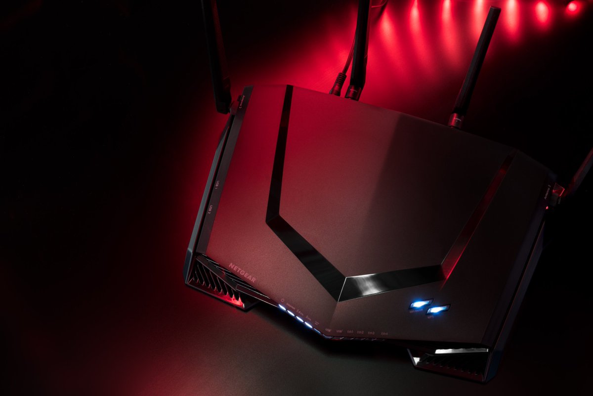 NETGEARgaming's tweet photo. Loaded with gamer friendly features, see why @pcgamer  picks the solid Nighthawk Pro Gaming XR500 as the best gaming WiFi router! 
Full review:
https://t.co/zBdiETYDtu https://t.co/bOEmVPqgaQ