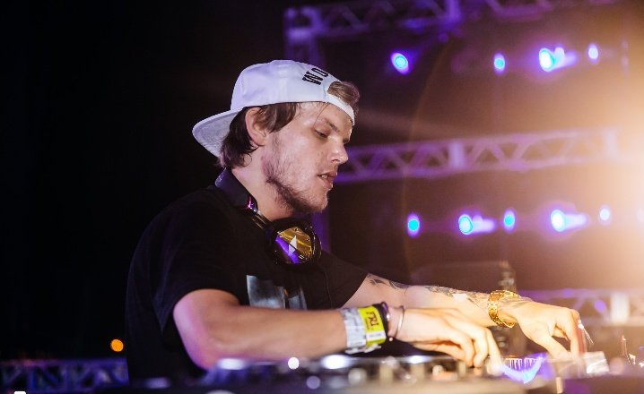 mugrosera's tweet photo. Que en paz descanses, Avicii. https://t.co/rSP3IUz8BV