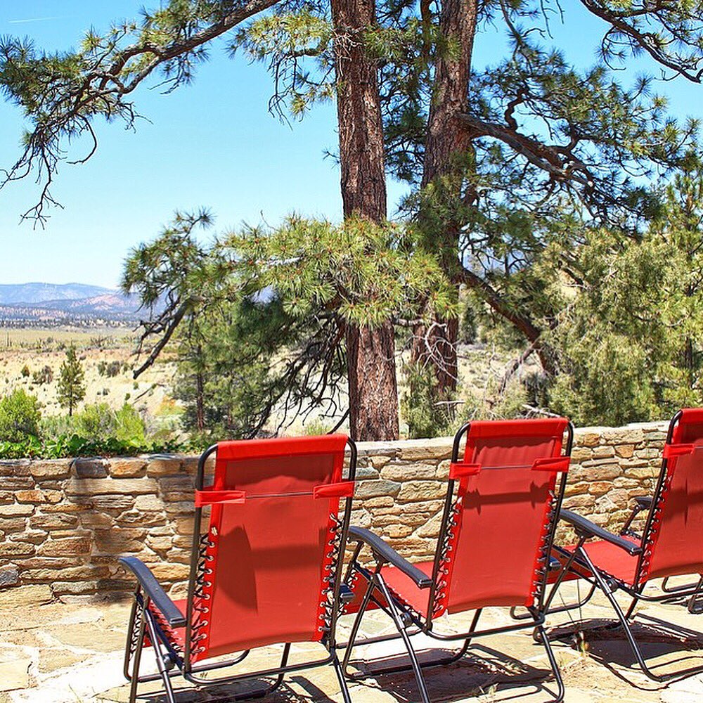uscout_com's tweet photo. Planning a meditation, yoga or work retreat? This unique 178 acre horse ranch bordering a national forest is available exclusively through Uscout. Email now to book. info@uscout.com #Uscout #retreat #YogaRetreat #WorkRetreat https://t.co/l6kVLuGlcF