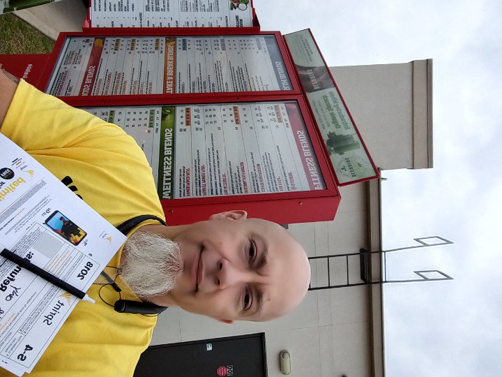 rgidde01's tweet photo. $5 Friday @smoothieking come see me in the drive thru while ordering your $5 Friday smoothie for a scratch off for Sprint (everyones a winner).  @sprintsouth #justforyou https://t.co/0g8ejgo5eC