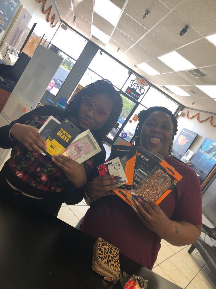 _WirelessWorld's tweet image. Whoop whoop! 
That new activation and then we added a line! @JeffMarshBOOST @shawnatspg @SPG_AJ @Actify_KenV
