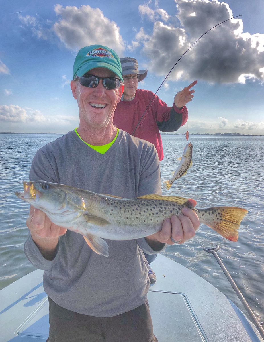 FlatsClass's tweet photo. Jeff and TOM caught 71 #speckled trout on my custom #Mirrolure, this one fell for Texas Tea!
#flatsclassbaits.com #flatsclass #falconrods #saltstrong https://t.co/nrgZZEoPTG