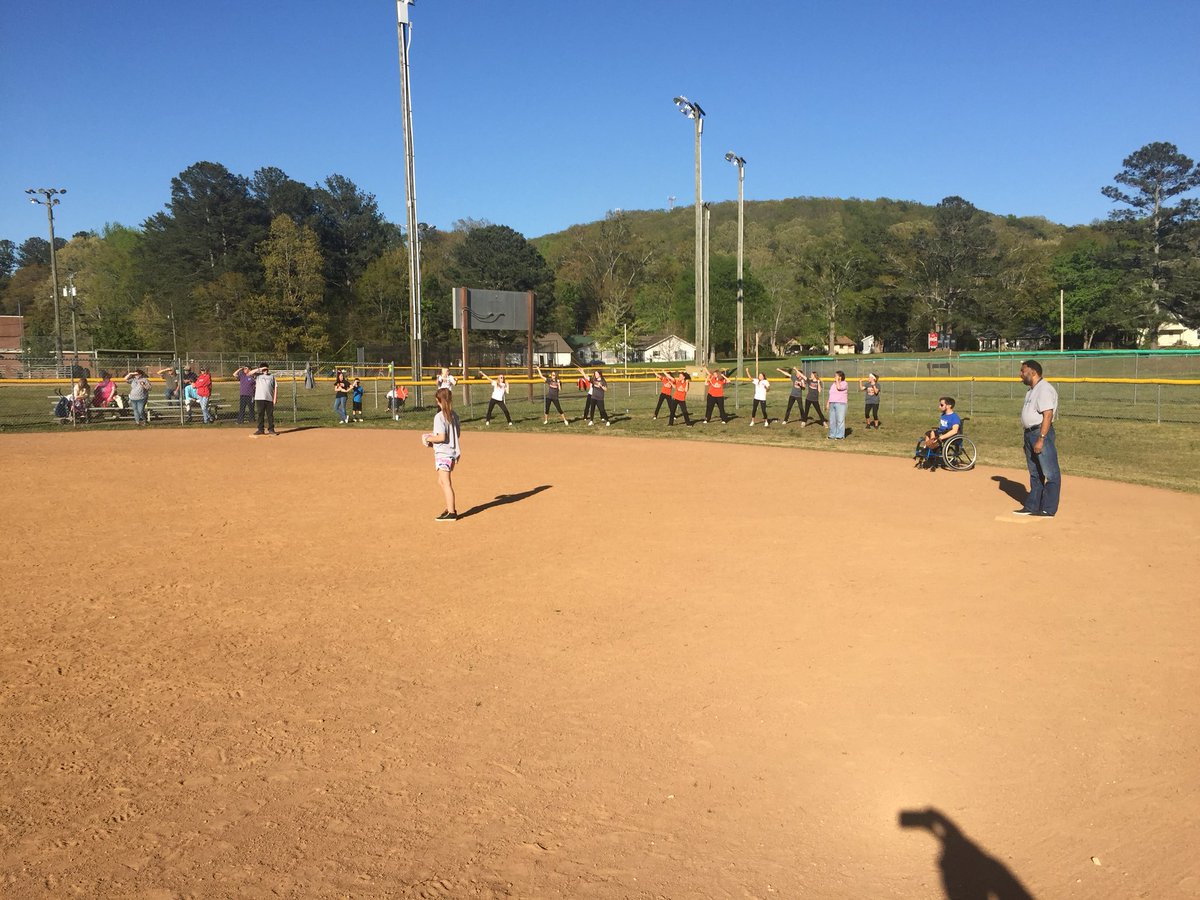 NO Limits Softball game <a href="/WalkerCoSchools/">Walker Co Schools</a> <a href="/RamblerPit/">RamblerPitCrew</a> #ThankyouCheerleaders #Madetheirday