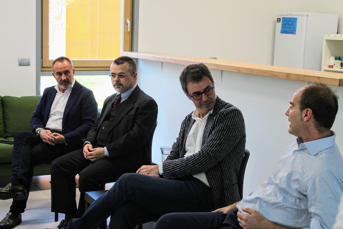 Industriofund's tweet photo. Concluso da poche ore l'#IndustrioTalk sul futuro del #digitalmanufacturing, con gli interventi di imprenditori e tecnologi che ogni giorno lavorano con #stampanti3D, #freseCNC, #laserscanner... https://t.co/1EcAwSSfMQ @PgGabriele #ProtoLabs @DWS_Group @meccatronicore #ProM https://t.co/l4ZNev3OX1